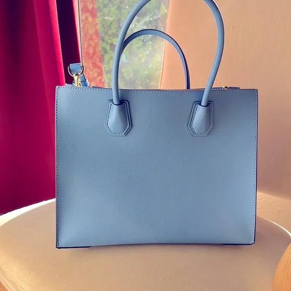 Michael Kors Like New Tote - Picture 3 of 6